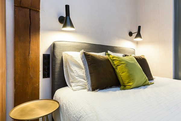 Medium property photo - Warmoesstraat 50G, 1012 JE Amsterdam